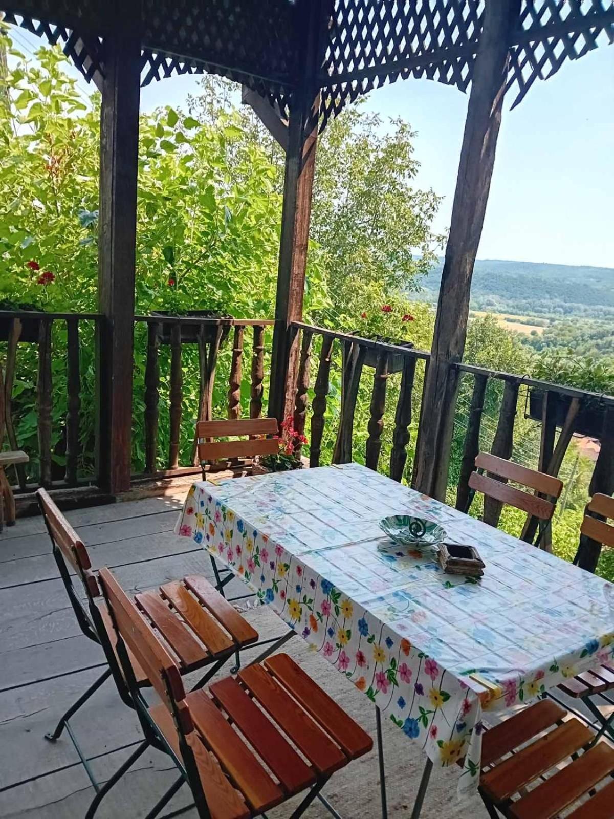 Appartement Country House Pivnica Milic Rogljevo Extérieur photo